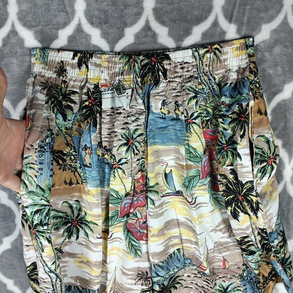 Hilo Hattie Shorts Womens Medium Hawaiian Rayon Beach Tropical Print Flowy - Picture 5 of 10